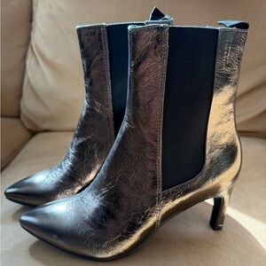 NWOT Vagabond Metallic Ankle Boots